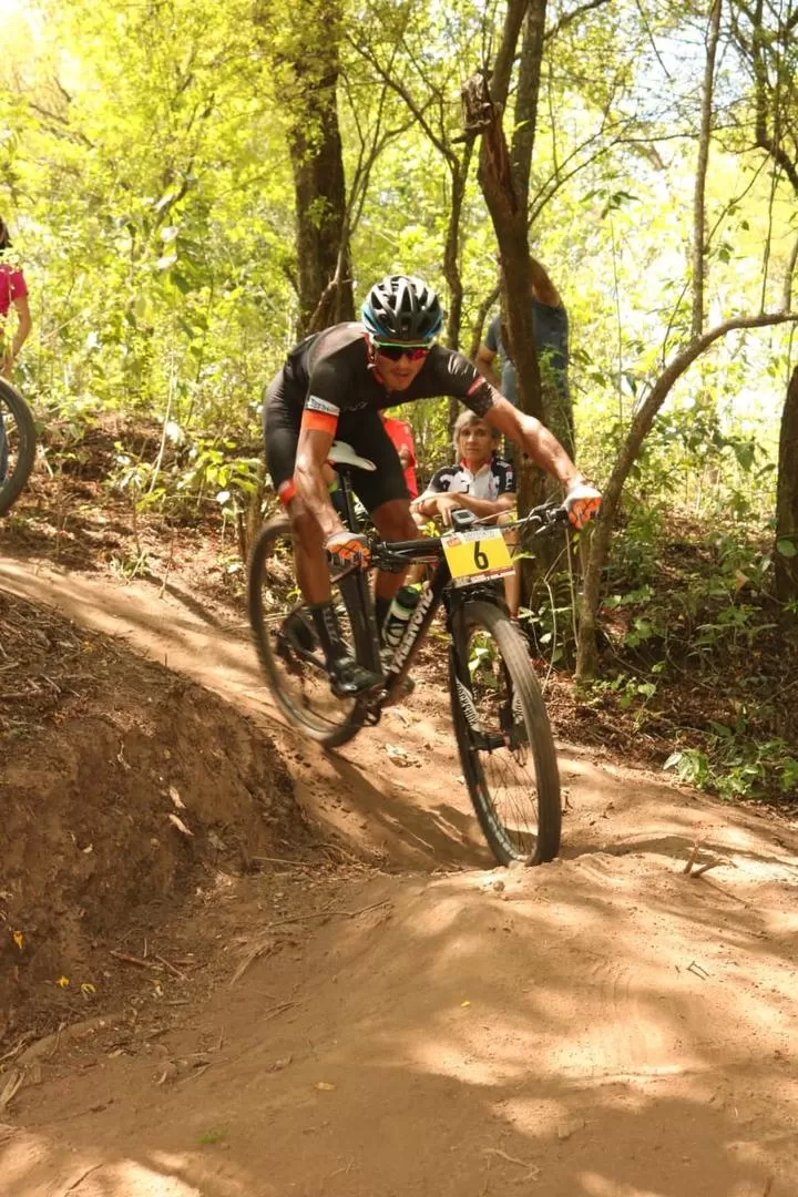 FUE EL MEJOR EN PRO. Franco “Chimpa” Molina sumó un nuevo título provincial. 