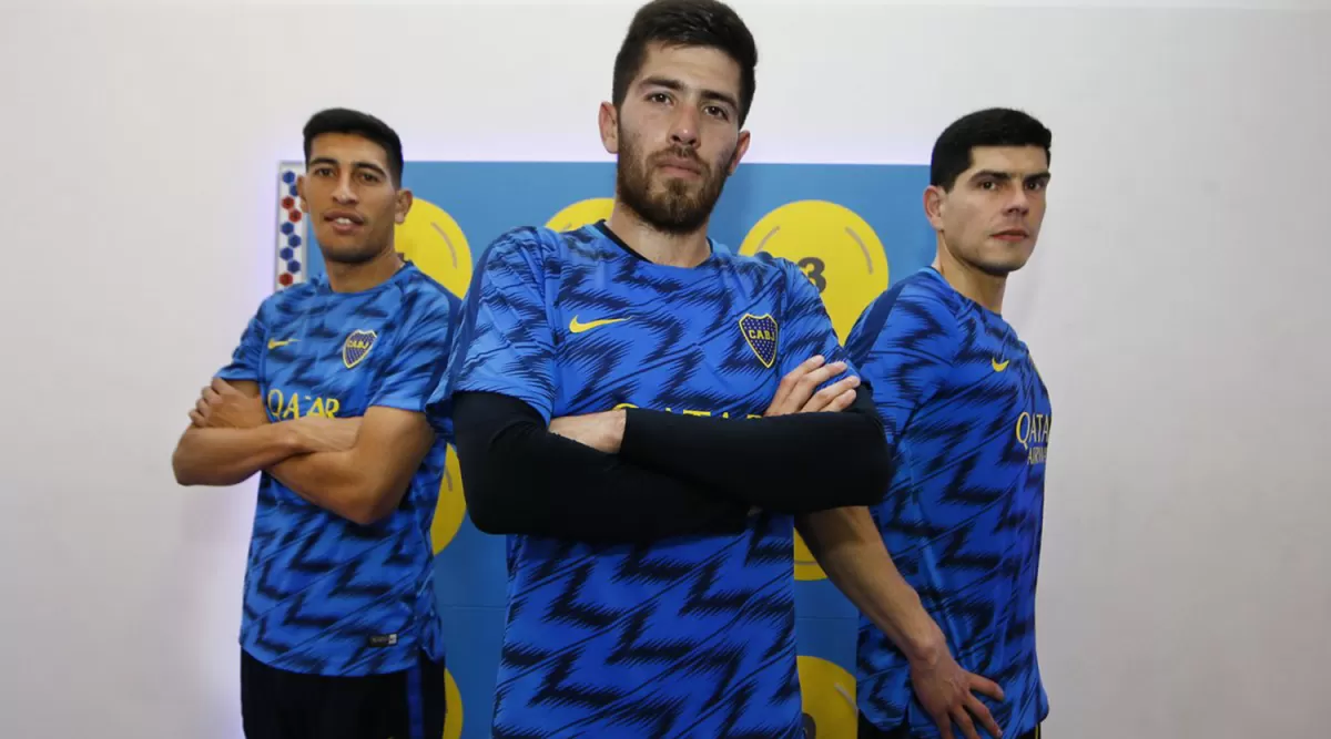 Lampe (derecha) en un producción fotográica junto a Rossi y Andrada. (FOTO TOMADA DE PRENSA CLUB ATLÉTICO BOCA JUNIORS)