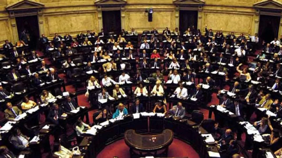 Diputados opositores buscarán frenar el recargo al gas con una sesión especial