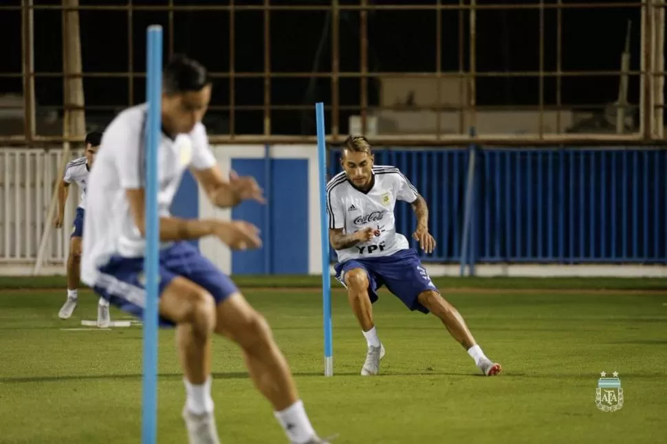 TUCUMANO. “Maxi” Pereyra podría ser titular contra los brasileños. twitter @Argentina