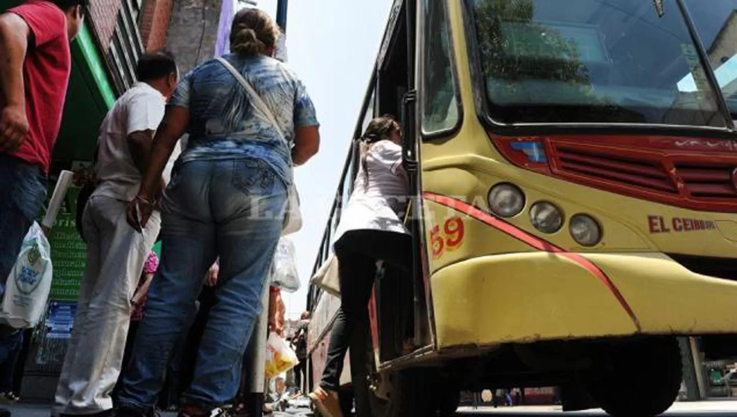 Los colectivos circularán hasta las 22.30.