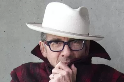 Nuevo y vital disco de Elvis Costello