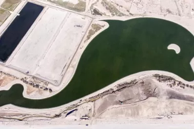 Planta de tratamiento con forma de delfín