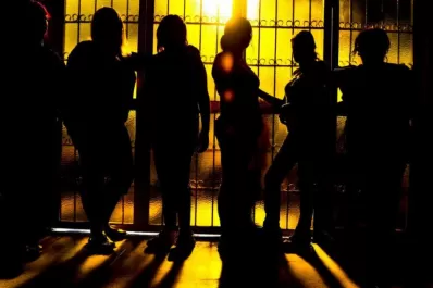 Un fiscal pide enjuiciar a una banda por trata de personas