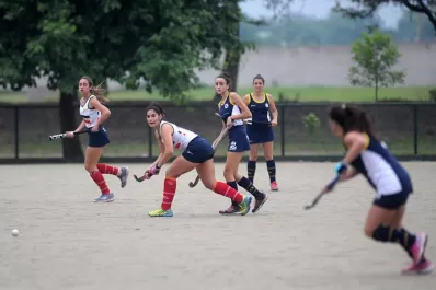 Natación venció a Lawn Tennis en un partidazo y festejó en El Salvador