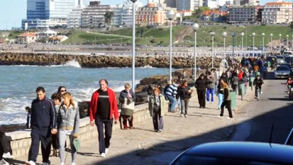 Fin de semana largo: un millón de turistas se moviliza por los diferentes destinos del país