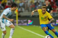 Renzo Saravia, el jugador de Racing que neutralizó a Neymar y sería titular ante San Martín