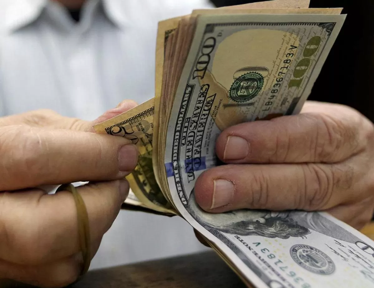 Reaccionó el dólar y terminó en 37,29 pesos