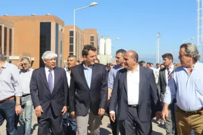 Massa halagó a Manzur, criticó a Macri y abogó por la unidad