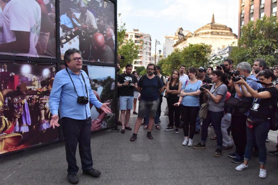 MÚSICA EN IMÁGENES. El ecuatoriano Pablo Corral Vega y sus fotos, primera inauguración. 