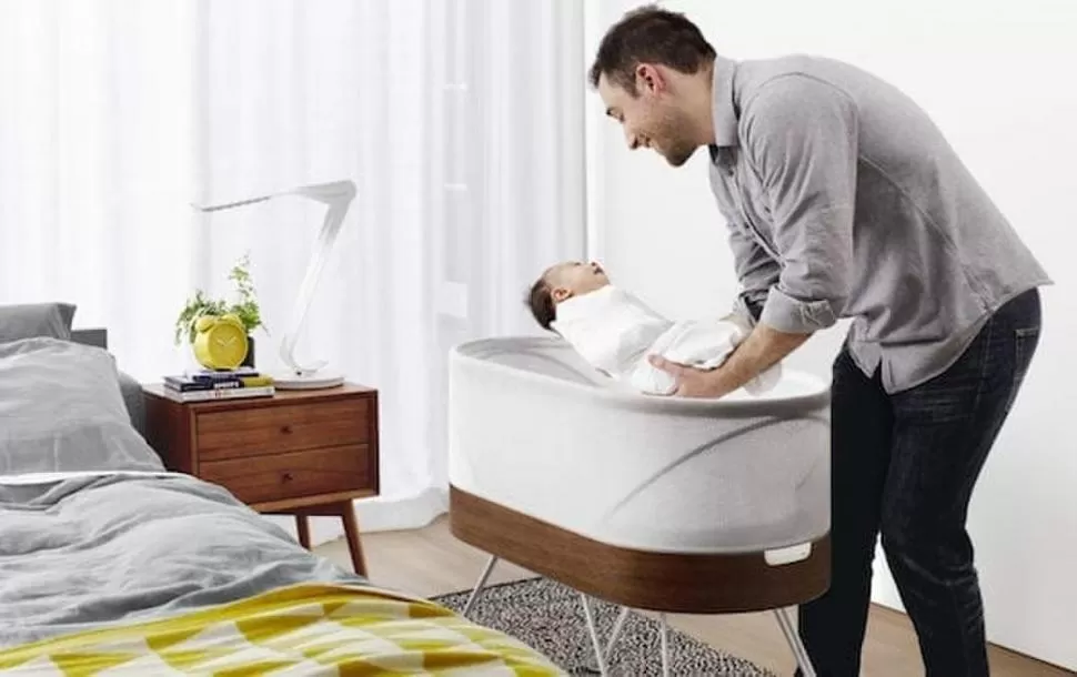 ASPECTO FUTURISTA. Así es la cuna que por sí sola adormece a los bebés. 