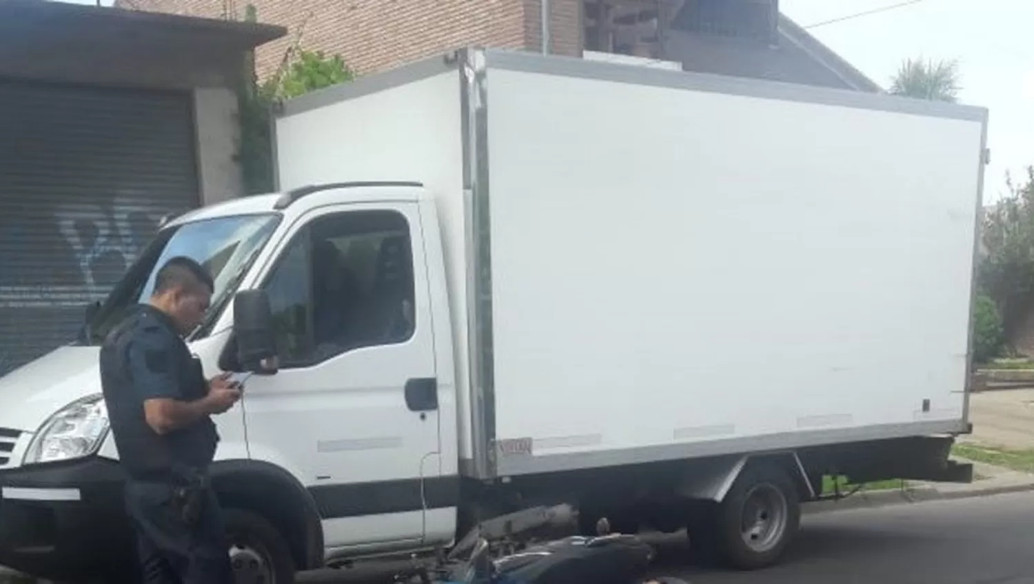 EL CAMIÓN. Los motochorros intentaron asaltar el vehículo que contenía cigarrillos.