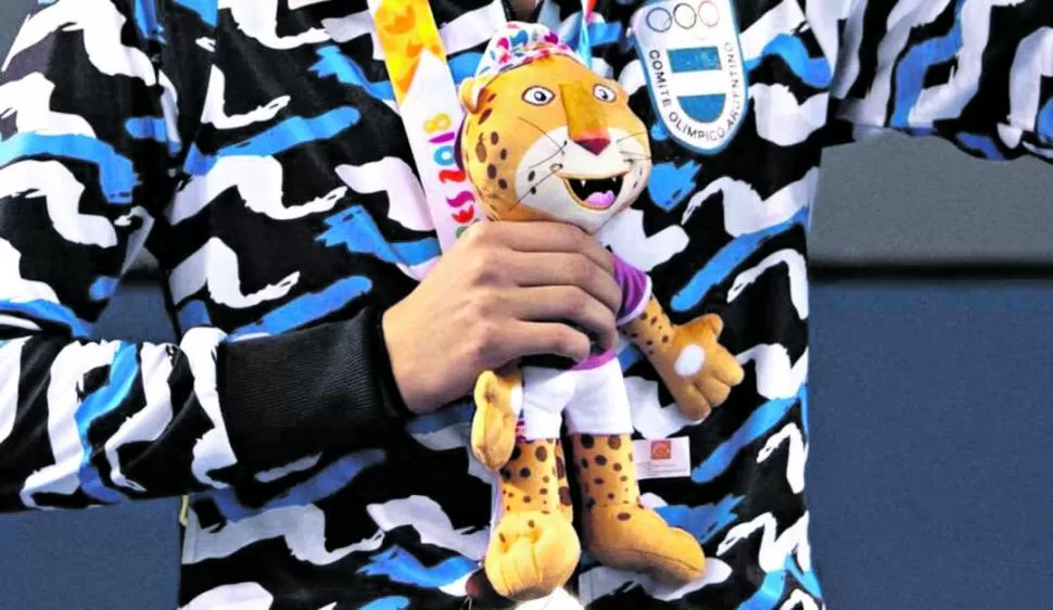 PARA DEPORTISTAS. Los peluches de Pandi son regalados a los ganadores.  