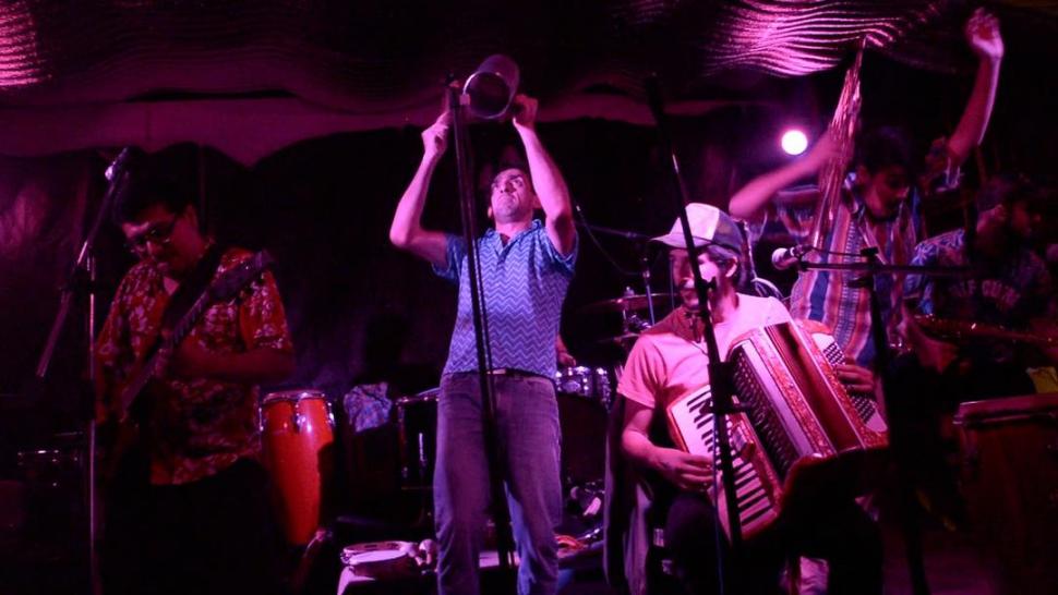 LA BANDA DEL RÍO SALÍ.- 