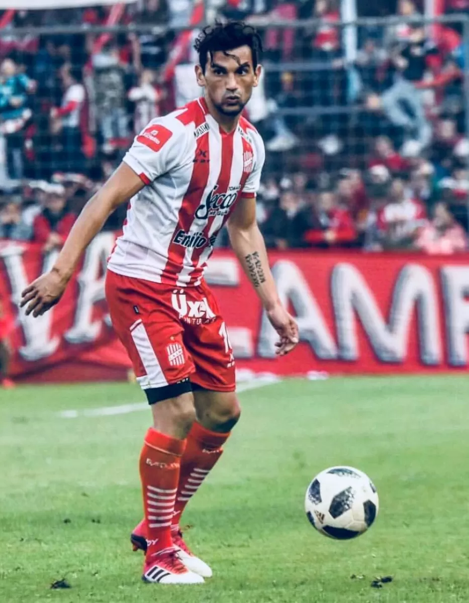 Costa jugará de movida ante Racing.