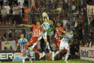 El “Santo” logró su primera victoria porque el estadio fue una caldera y el equipo una furia