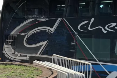 El micro de Palmeiras chocó contra una pared del estadio de San Lorenzo