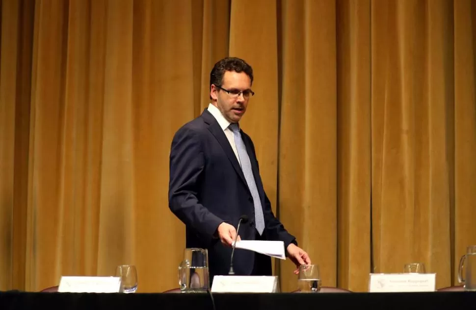 ANÁLISIS. Durante el informe brindado ayer en el Banco Central, Sandleris admitió que “los últimos meses fueron muy duros para los argentinos”. reuters 