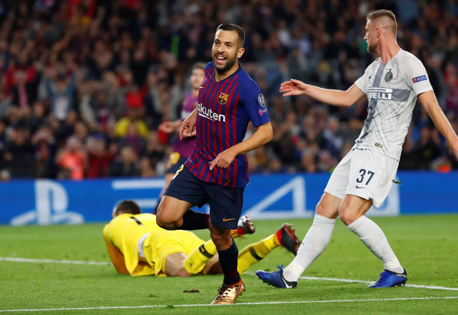 TRIUNFO CATALÁN. Jordi Alba puso el 2-0 sobre Inter.