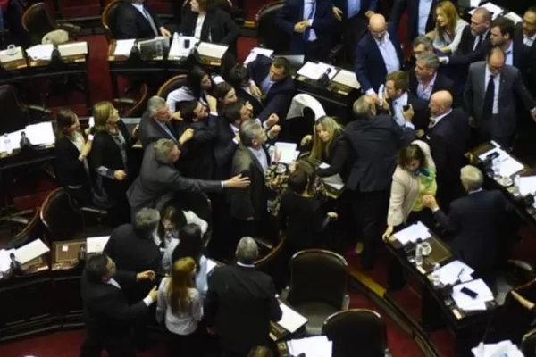 Entre incidentes, avanzaba el presupuesto 2019