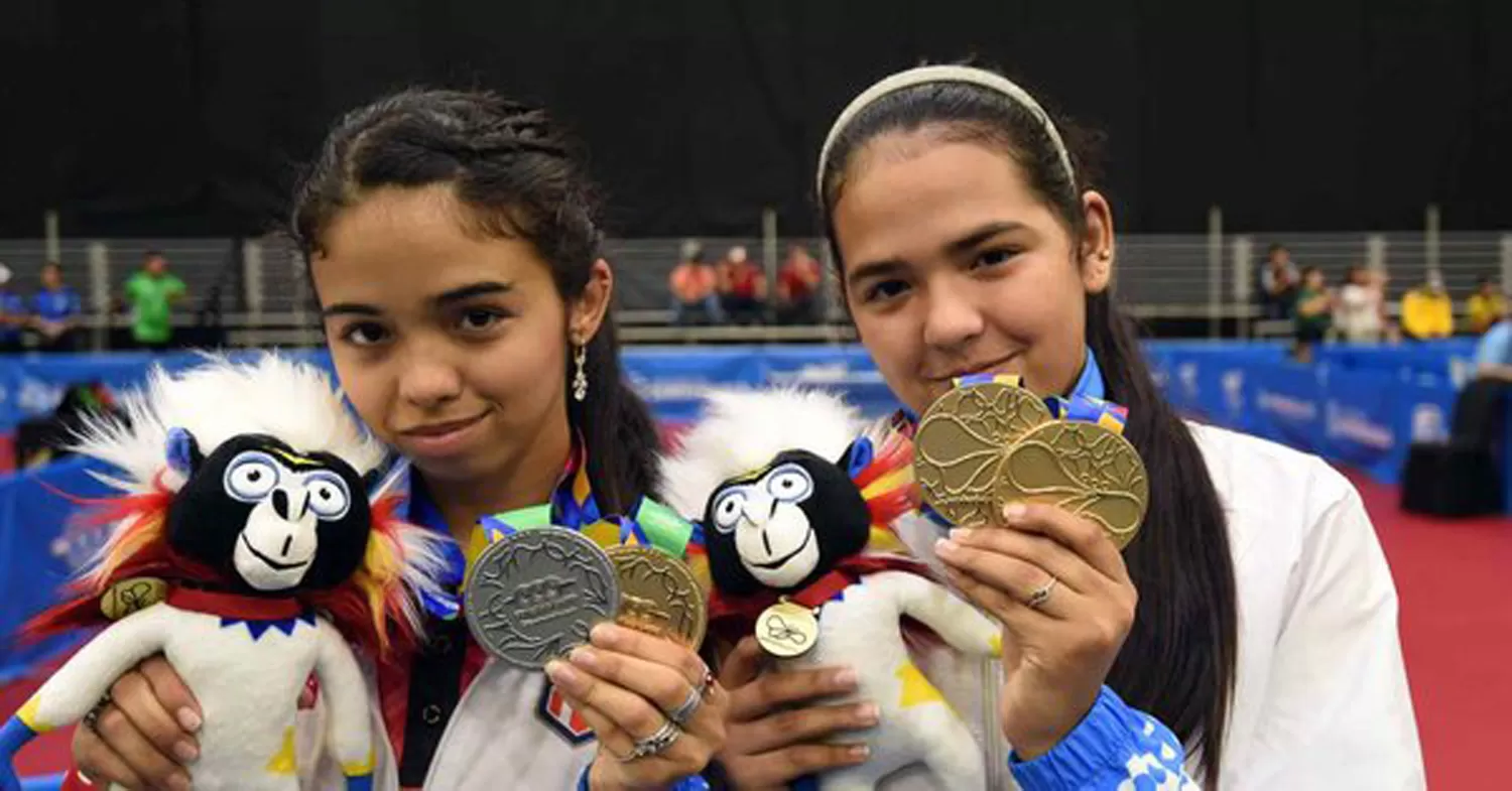 FELICES. Las hermanas podrán competir gracias a la ayuda de Daddy Yankee.