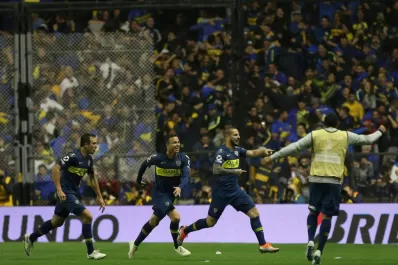 La noche de Benedetto hizo recordar a las de Palermo en viejas Libertadores