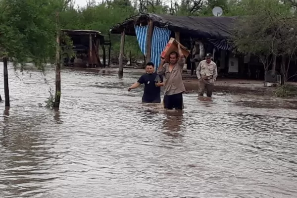 Sigue lloviendo y se complica la situación de los pueblos del sur que se inundaron