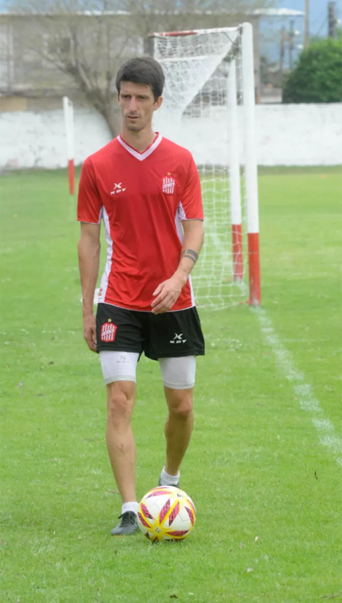 QUIERE APORTAR LO SUYO. Fernández, de buen panorama, intentará darle más fútbol al mediocampo de San Martín.