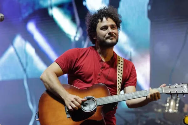 Raly Barrionuevo, en la tarea de sus canciones