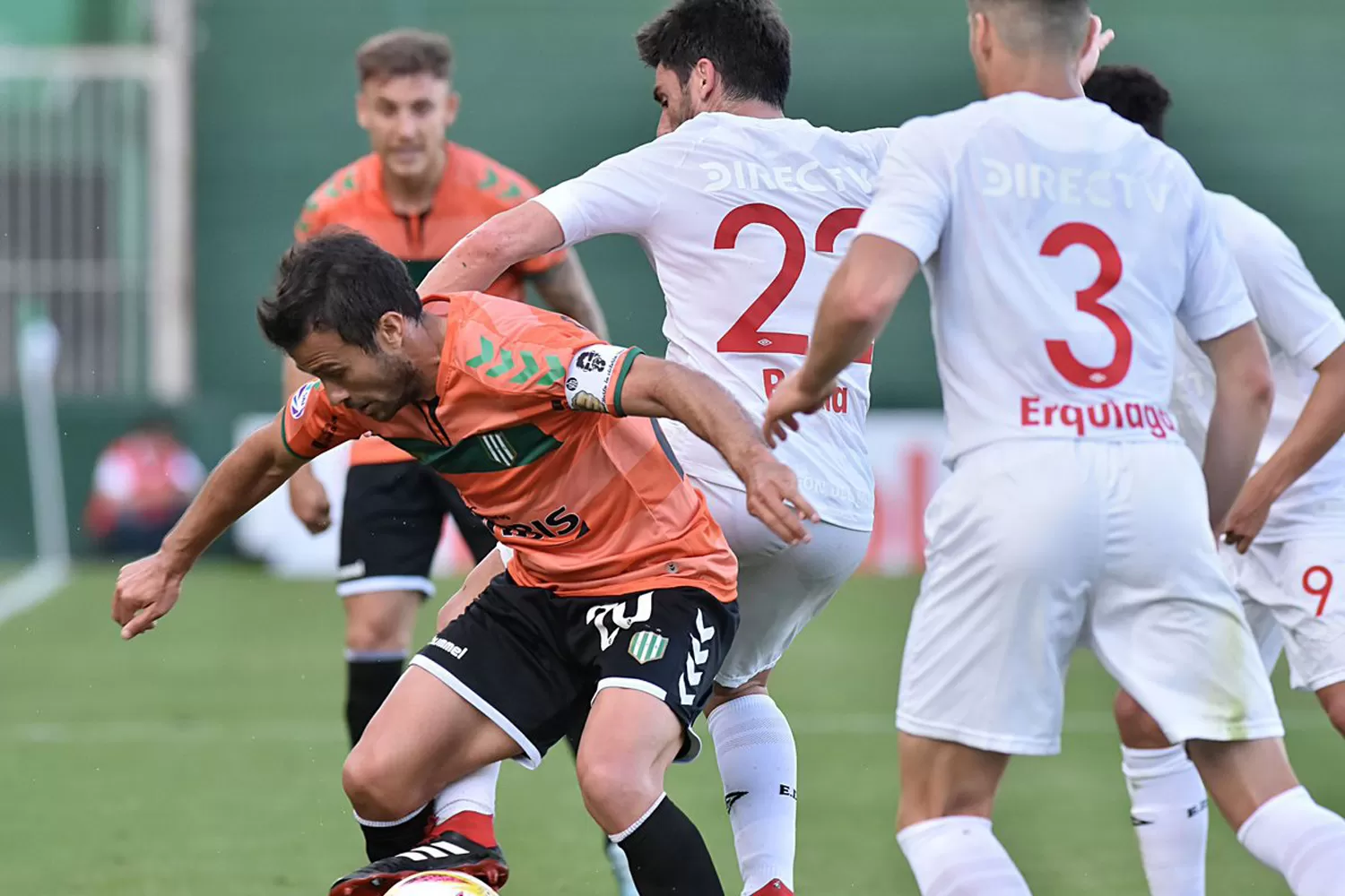 EN CANCHA DE BANFIELD. El local no pudo con Estudiantes, y perdió.