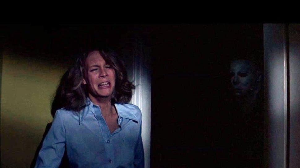 1978. Laurie Strode sufre a Michael. La expresión es de máxima angustia.