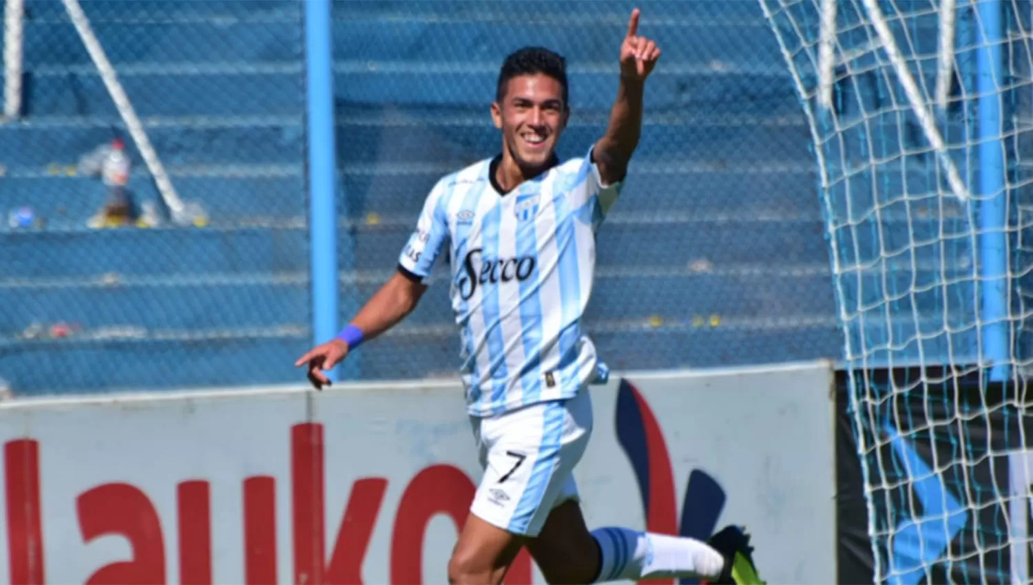 Cuellito festejó el golazo con el que abrió el marcador. FOTO DE PRENSA DE ATLÉTICO