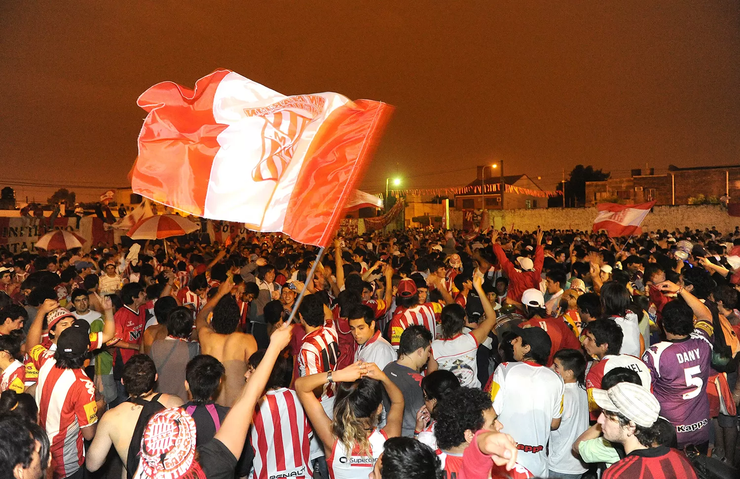 NUEVO FESTEJO SANTO. Los hinchas celebrarán los 109 años de su club.