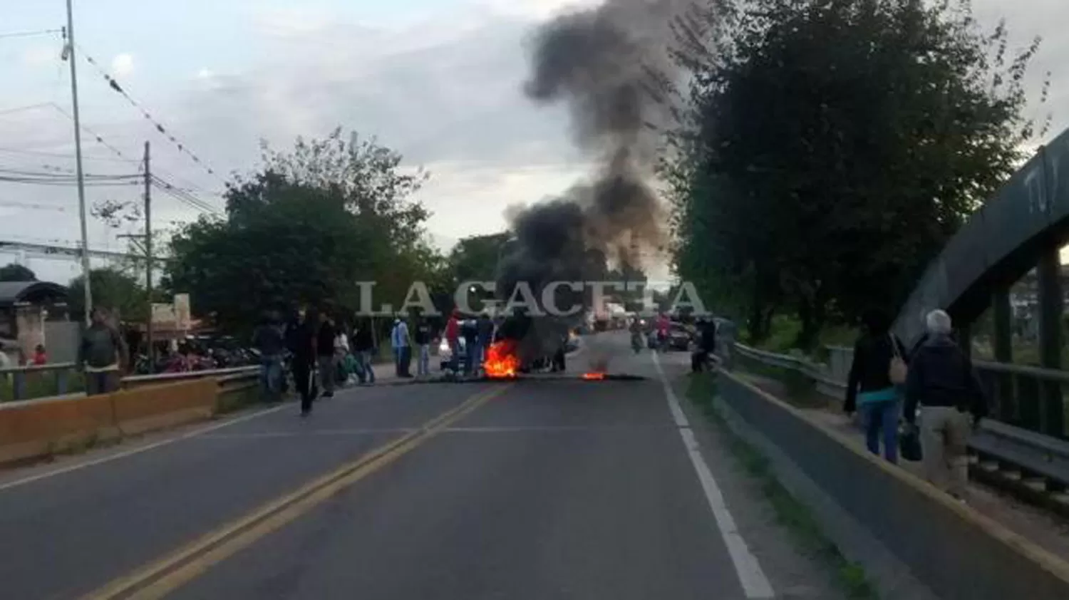 HABRÁ CORTES DE RUTA EN TODA LA PROVINCIA. Lo anunció Uatre.