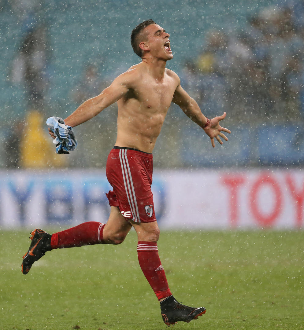 ABRIÓ EL CAMINO. Santos Borré convirtió el gol del empate transitorio. fotos reuters 