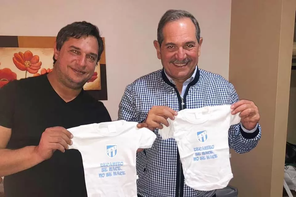 Alperovich dejó la campaña por un rato: fue abuelo de mellizos