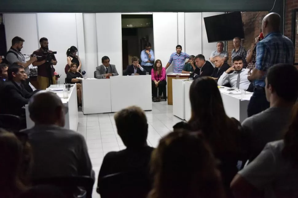 ENOJO. Luciano Villegas, tío de Valentín, reclamó que cesen las peleas entre políticos. la gaceta / fotos de Ines Quinteros Orio