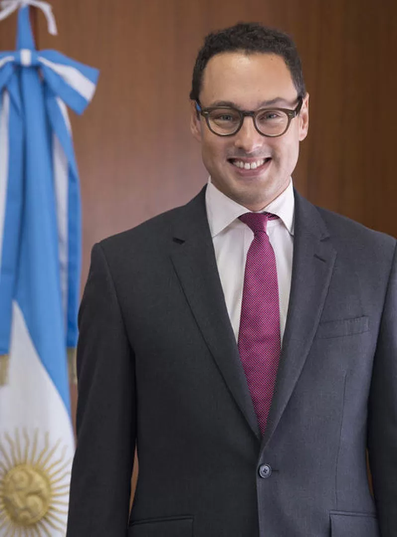 MEDIDAS. Cuccioli, titular de la AFIP, también dio a conocer disposiciones para asociaciones sin fines de lucro. archivo