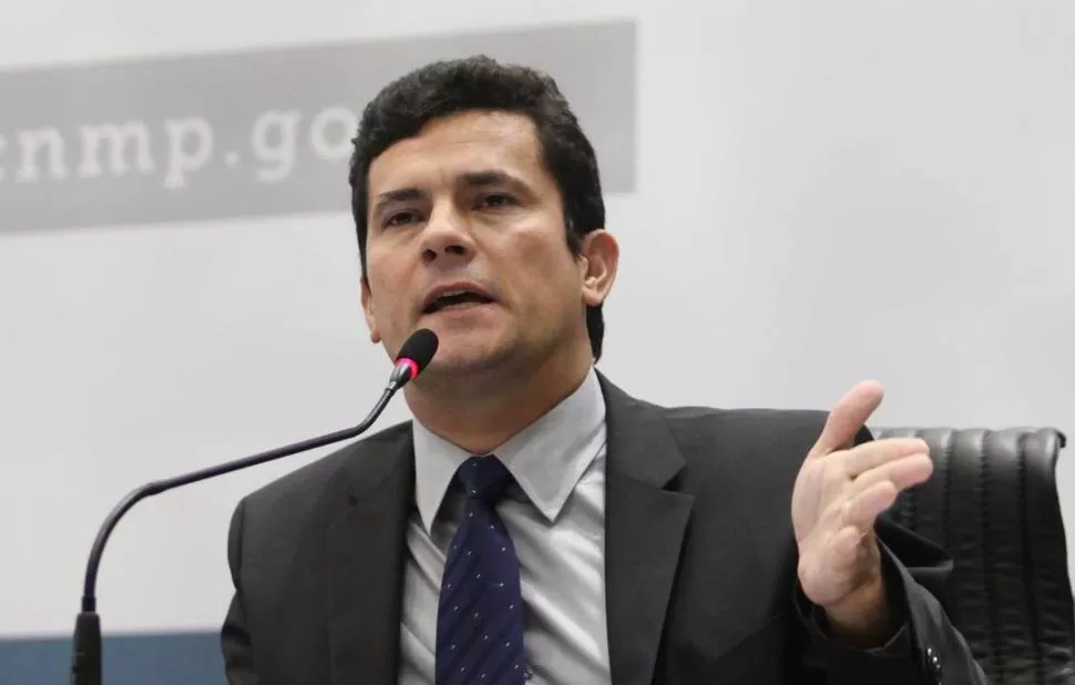 EN LA MIRA. El juez Moro, que investigó y encarceló a Lula, está en el centro de la atención política por su ingreso al gabinete de Bolsonaro. 
