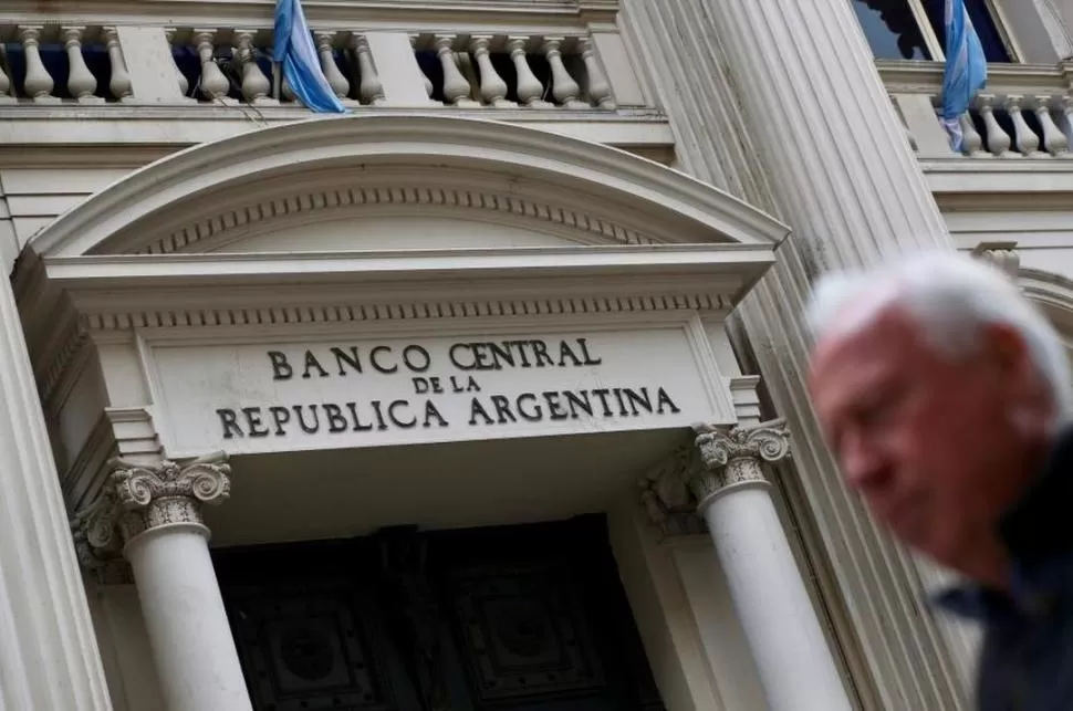 SALDO POSITIVO. El BCRA terminó con U$S 36 millones más que el jueves. reuters