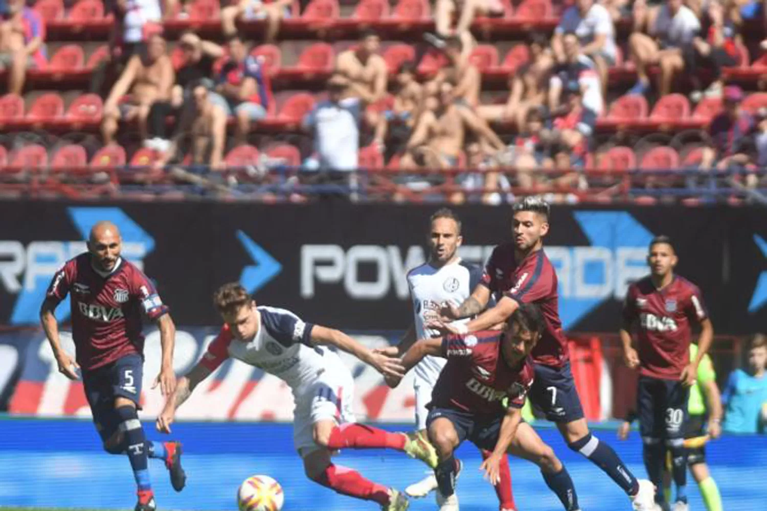 EN BOEDO. San Lorenzo no pudo con Talleres.