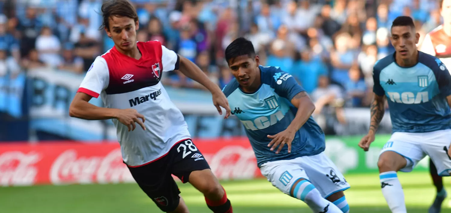 EN EL CILINDRO. Racing venció a Newell's.