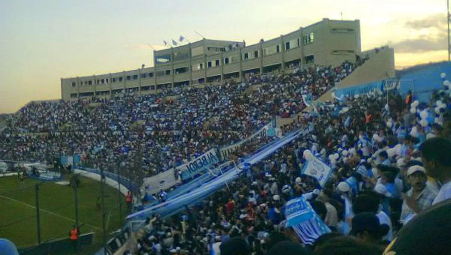 HINCHAS DE GIMNASIA DE JUJUY