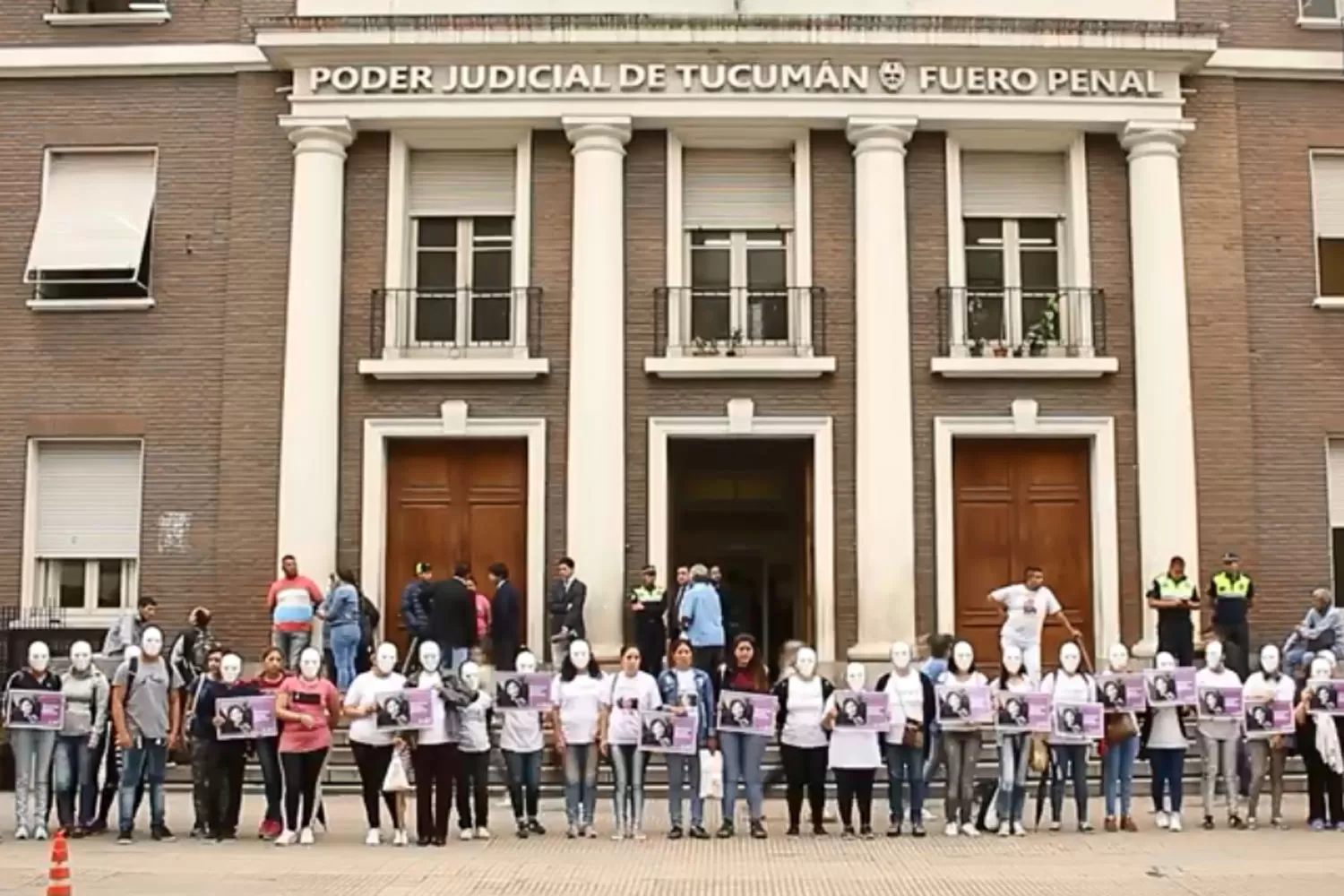 Se suspendió el inicio del juicio por el femicidio de Claudia Lizárraga