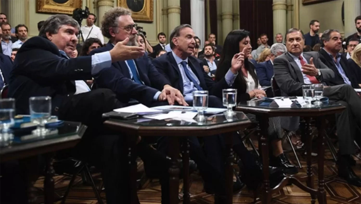 Firmaron el dictamen del Presupuesto que debatirá el Senado el miércoles 14