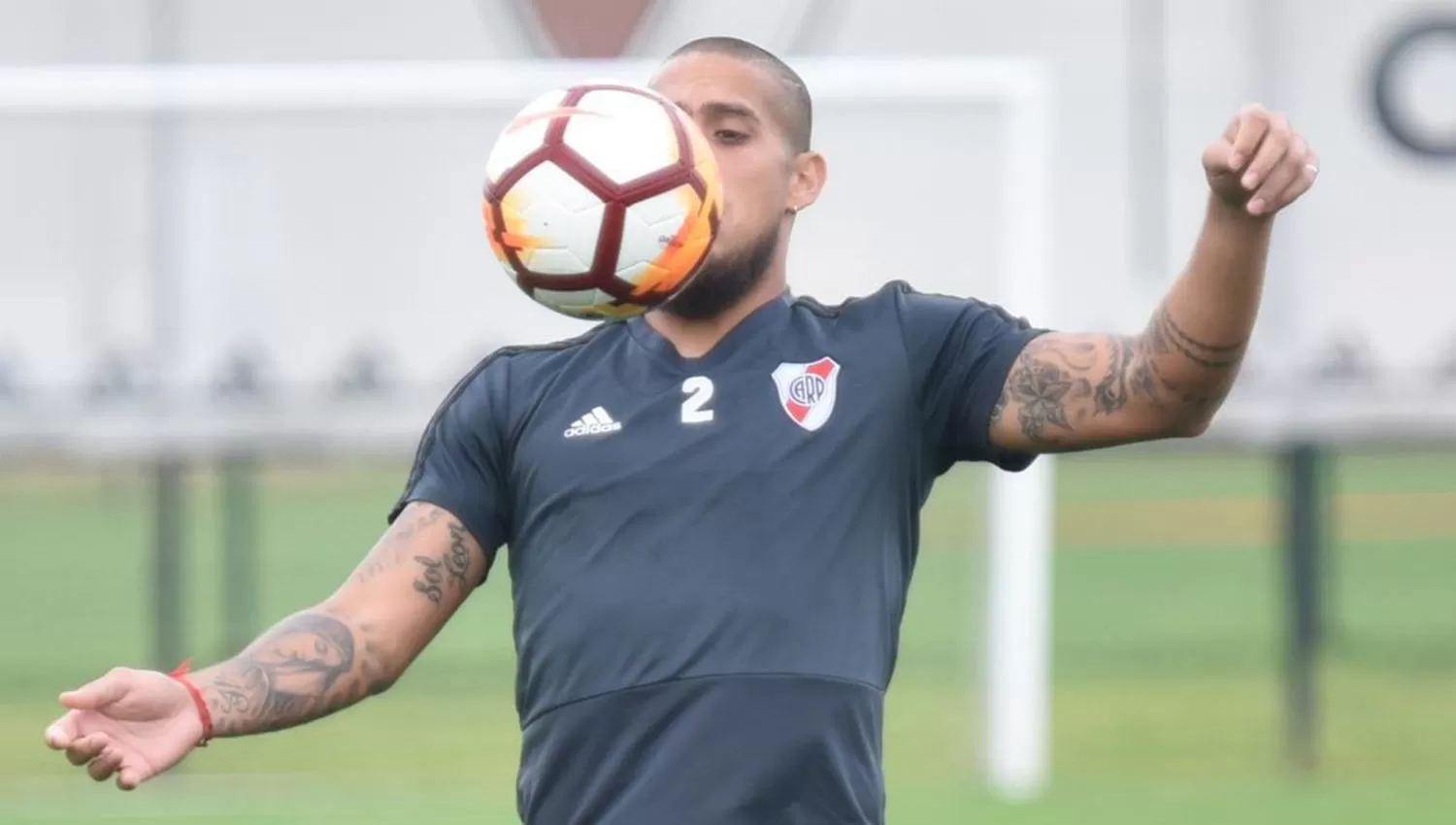 Jonatan Maidana será el capitán de River por la ausencia de Ponzio. FOTO TOMADA DE PRENSA CLUB ATLÉTICO RIVER PLATE