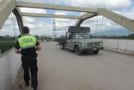 Pese a las restricciones, vehículos pesados cruzan por el segundo puente del Canal Sur