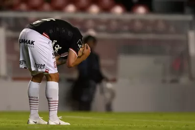 San Martín fue por el empate e Independiente terminó goleándolo 4-0