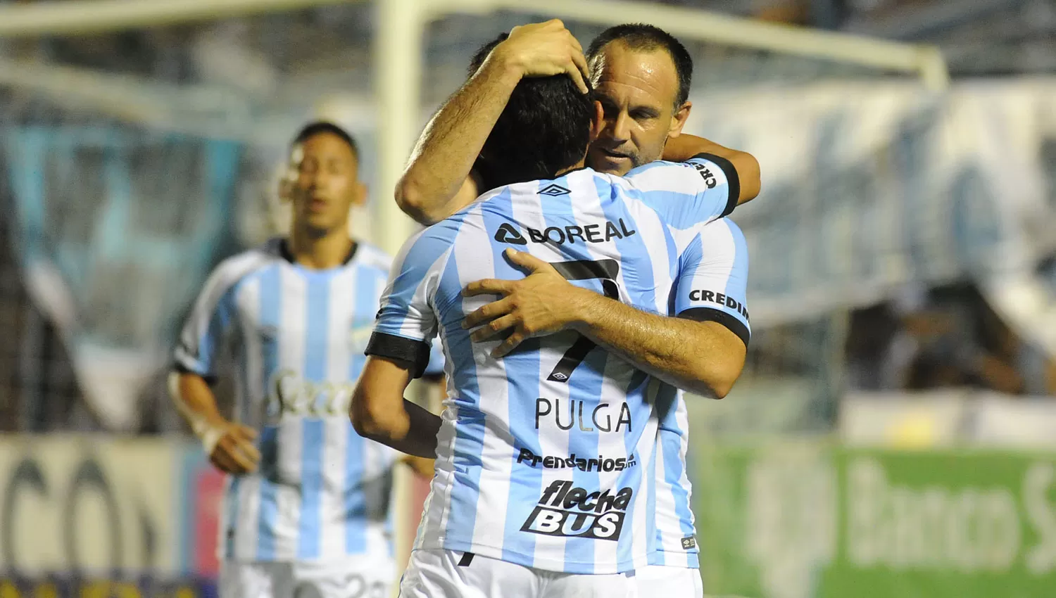 GOLEADORES. Matos y Rodríguez le dieron el triunfo a Atlético. LA GACETA/FOTO DE HÉCTOR PERALTA