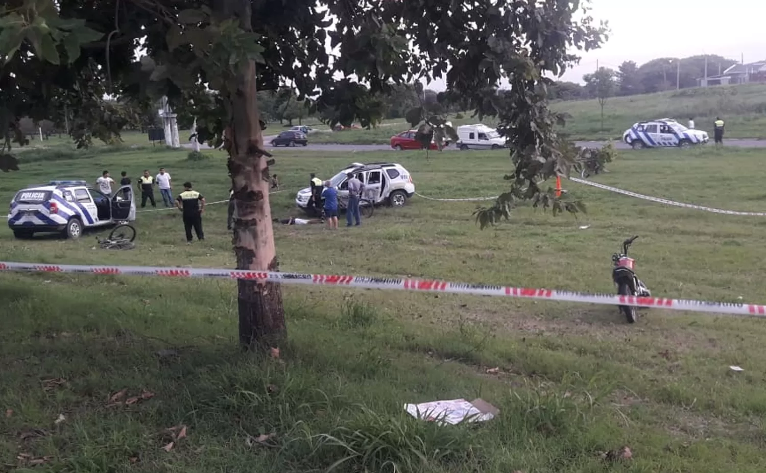 PERSECUCIÓN Y APREHENSIÓN. La Policía logró capturar a dos de los delincuentes.